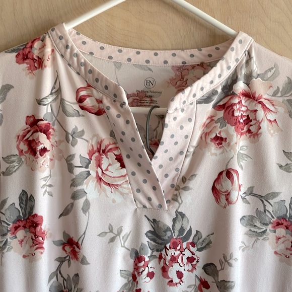 FLORA NIKROOZ Pajama Set Pink Floral 3/4 Sleeve Crop Pant Women’s Sz: M - Picture 5 of 12